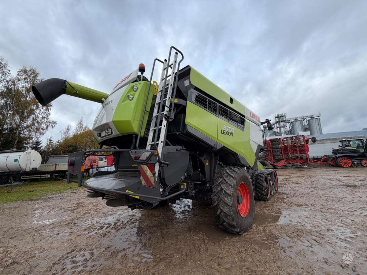 Claas Lexion 8700TT, комбайны