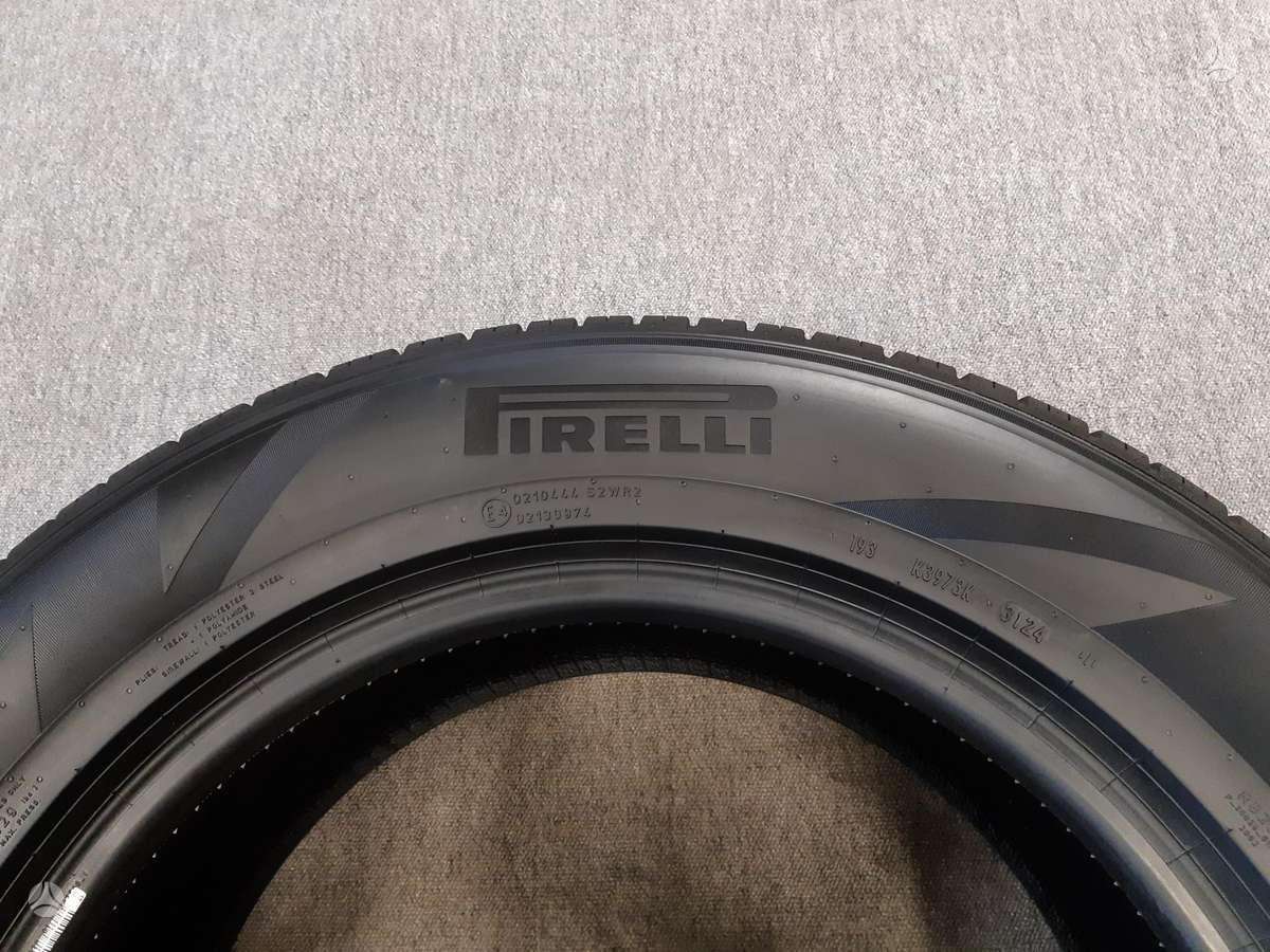 Pirelli 2022m 98% Ice Zero.2*, зимние 235/60 R18