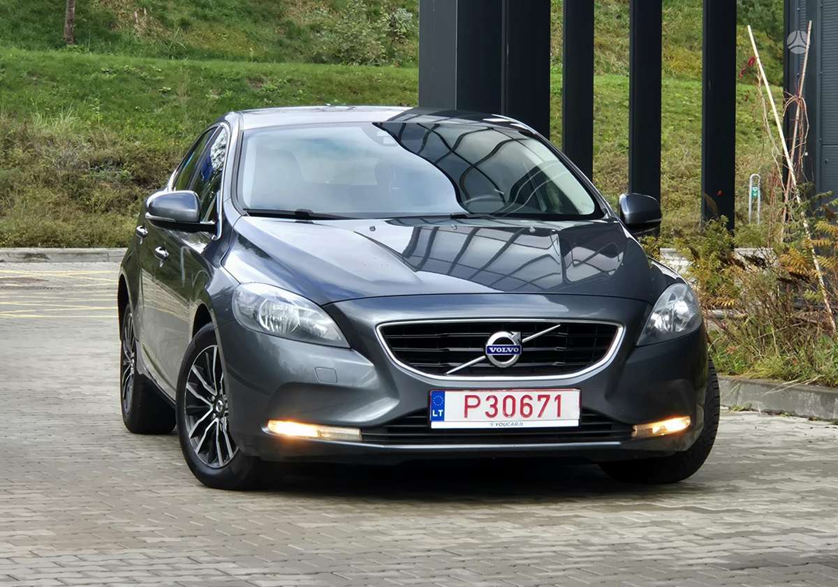 Volvo V40, 2.0 l., Хэтчбек
