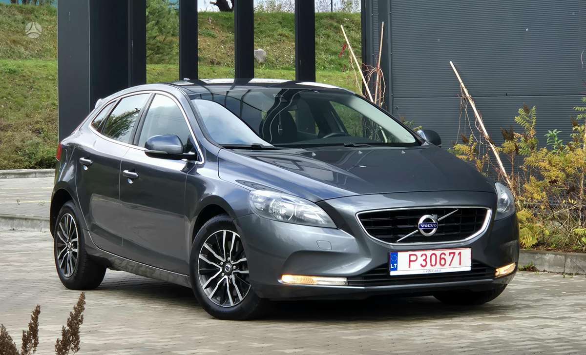 Volvo V40, 2.0 l., Хэтчбек