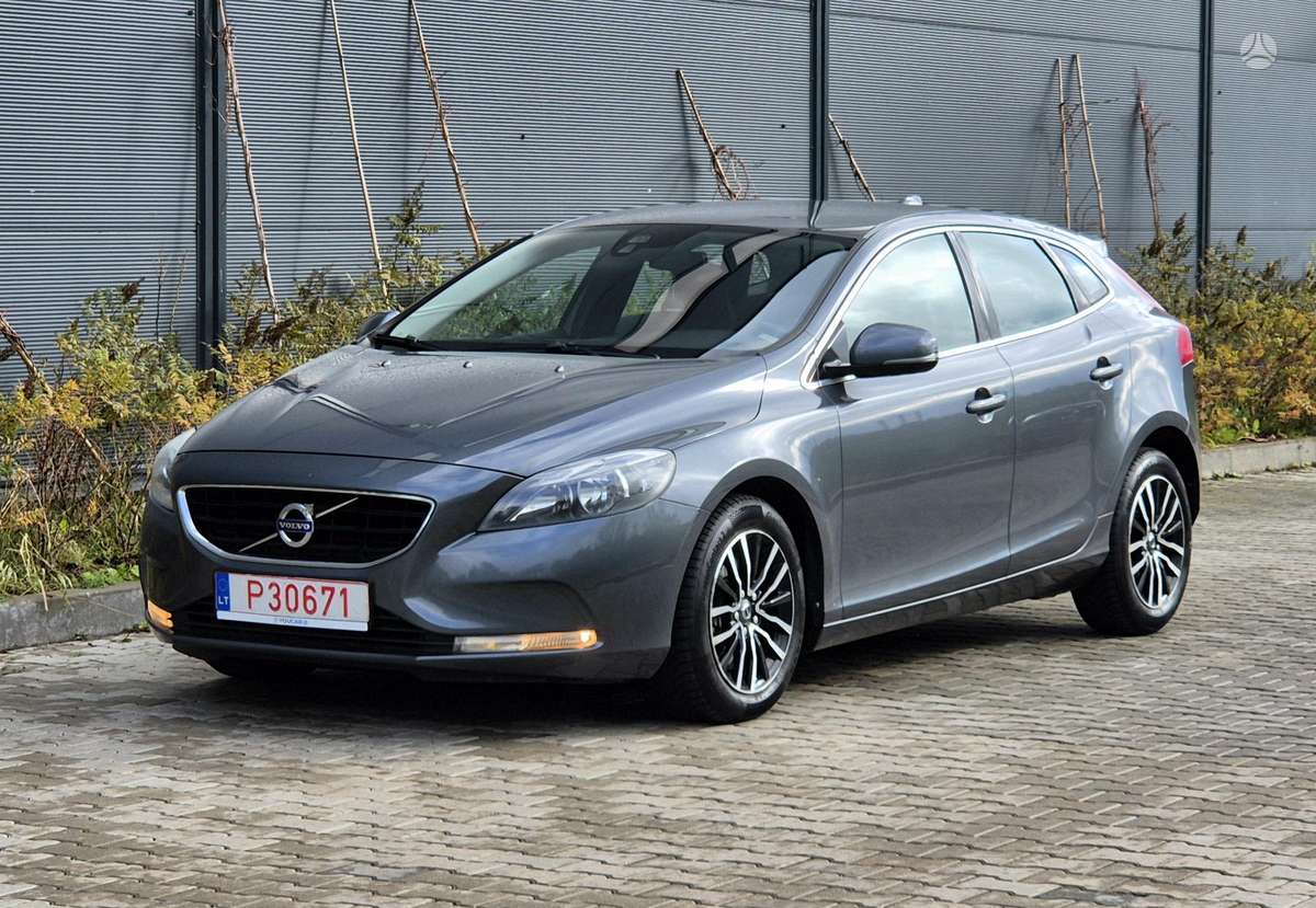 Volvo V40, 2.0 l., Хэтчбек