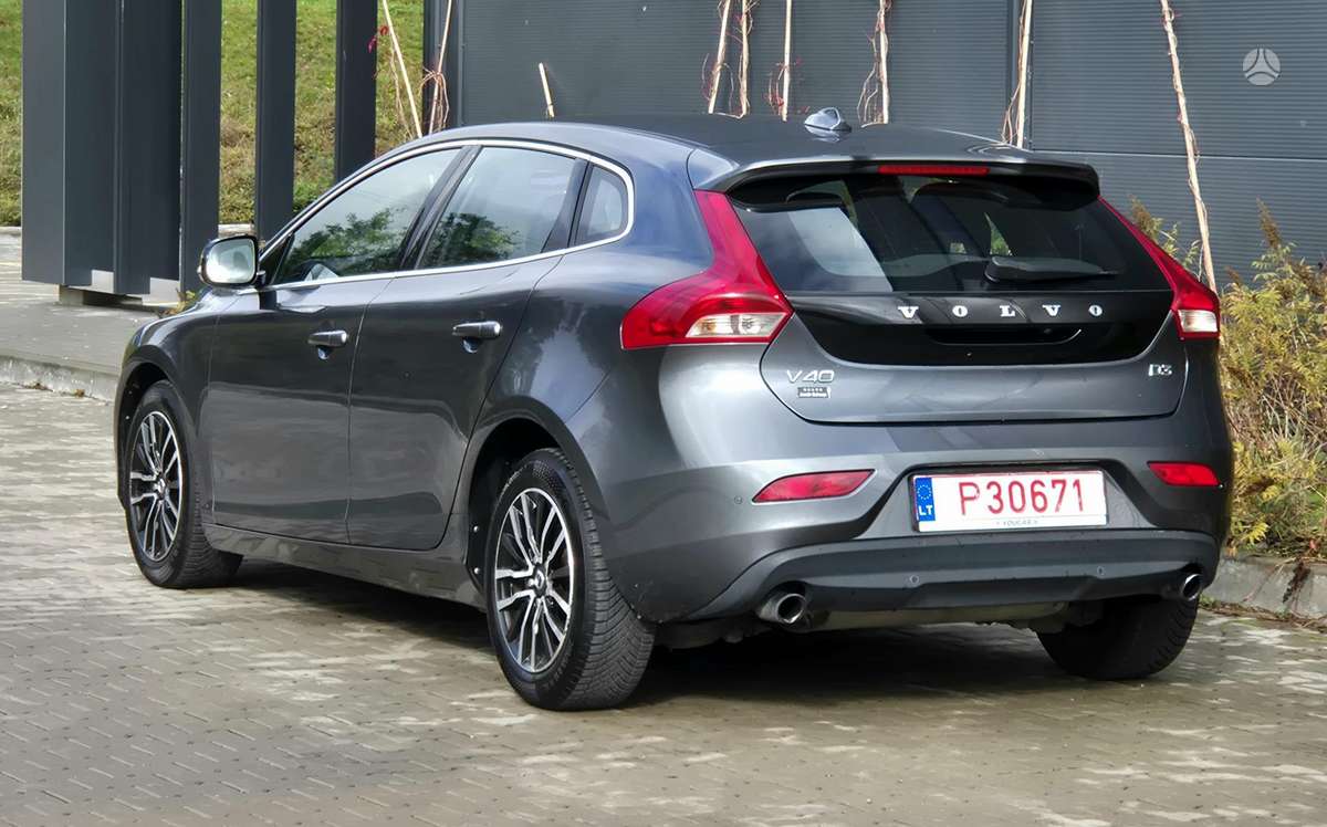Volvo V40, 2.0 l., Хэтчбек