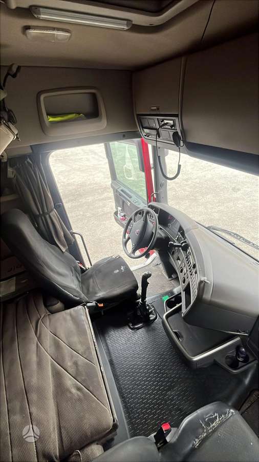 Scania R420 4x2 + hydro, double sleeper
