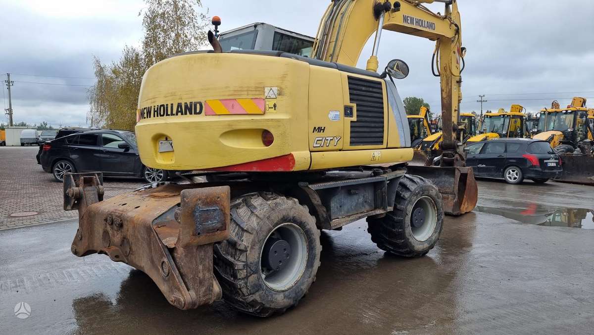 New Holland MH City, экскаваторы