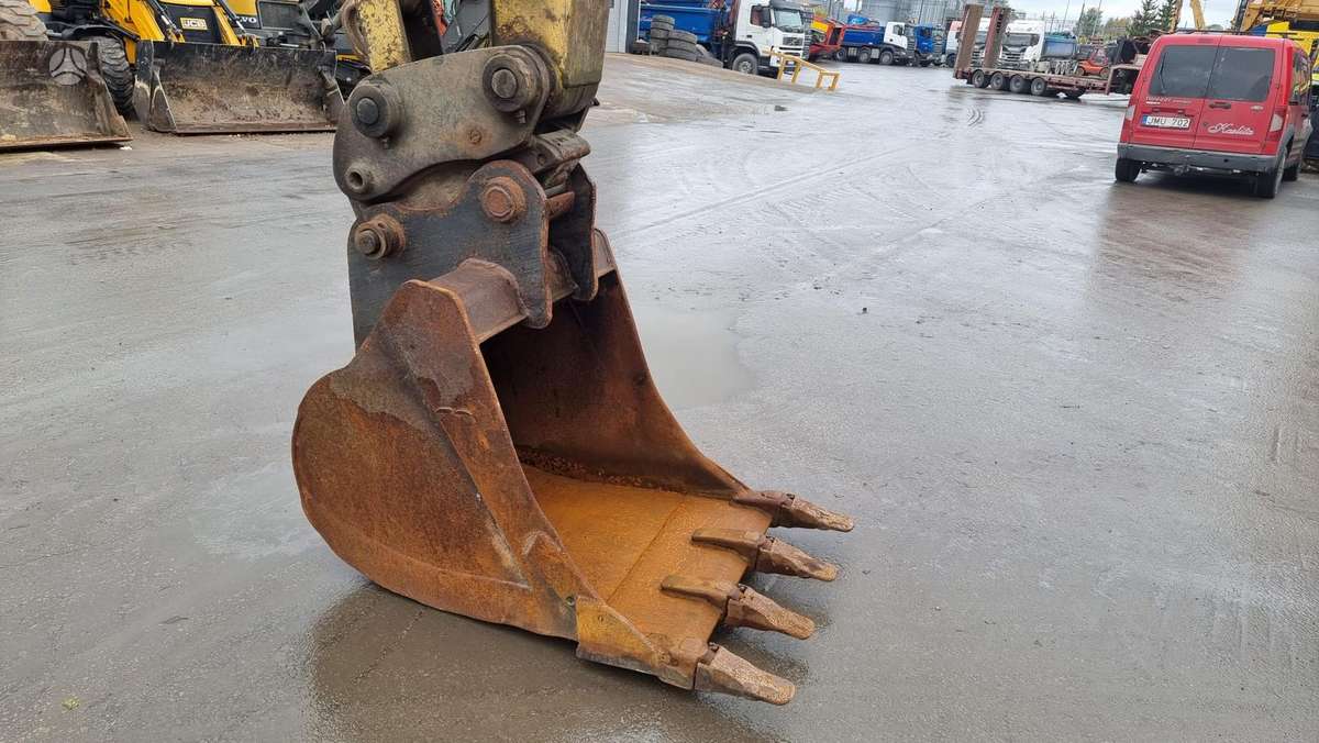 New Holland MH City, экскаваторы