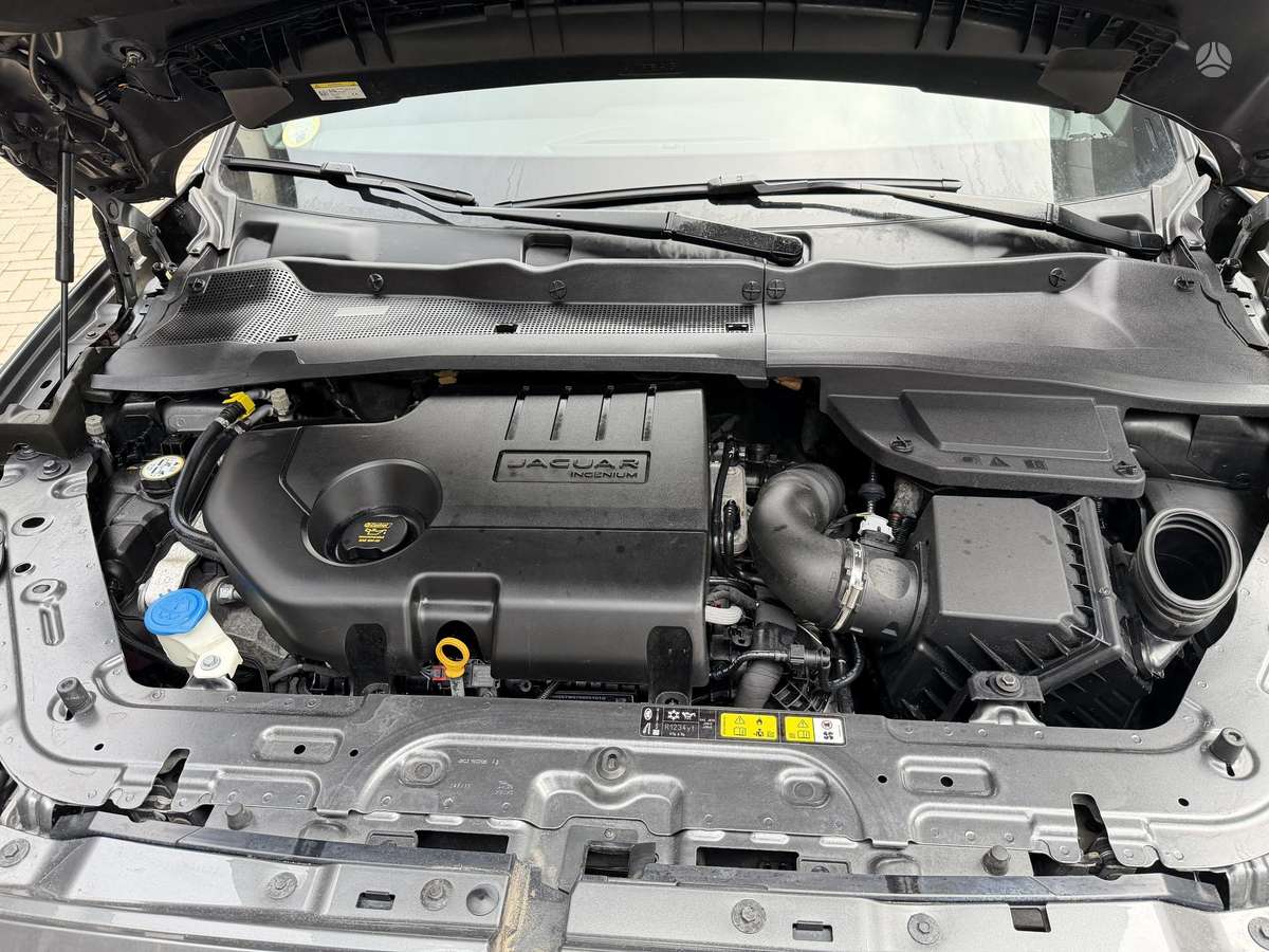 Jaguar E-Pace, 2.0 l., Внедорожник / Кроссовер