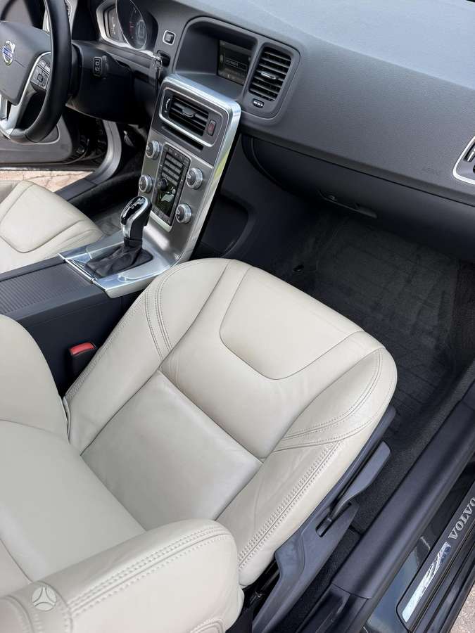 Volvo V60, 2.4 l., wagon