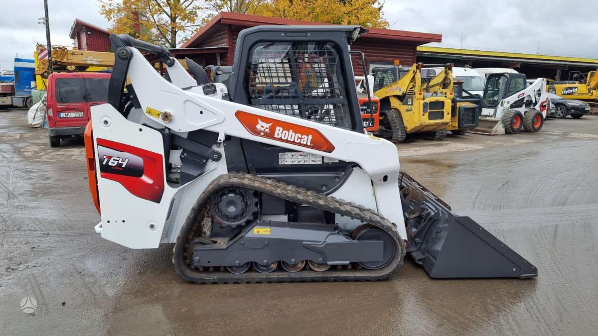 Bobcat T 64, mini loaders