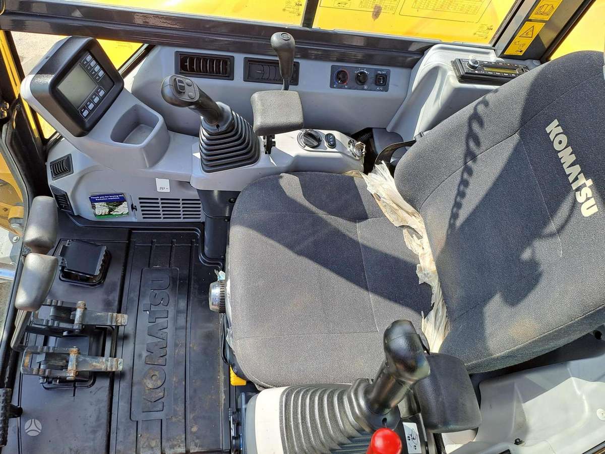 Komatsu PC80MR-5E0, мини-экскаваторы