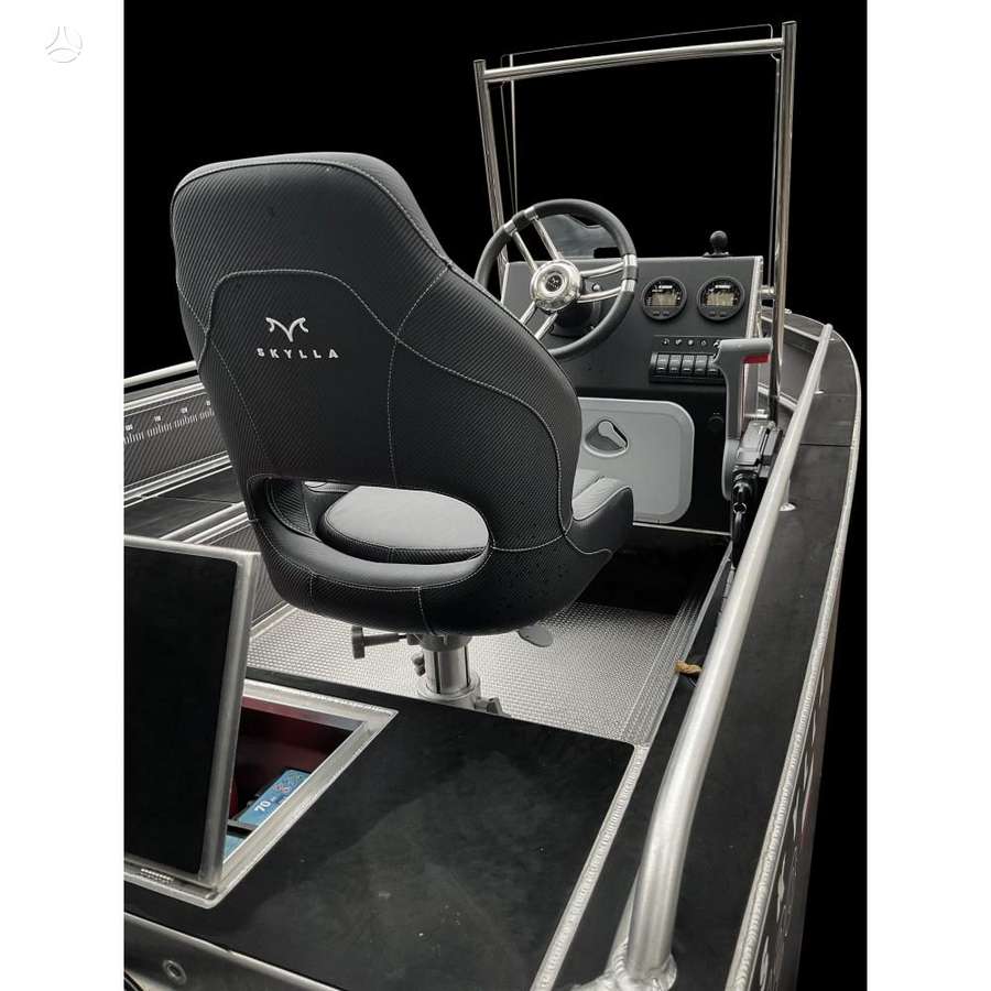SKYLLA 390 Console, yachts / cruisers