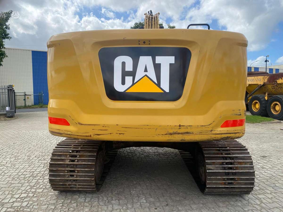 Caterpillar 323, ekskavatoriai