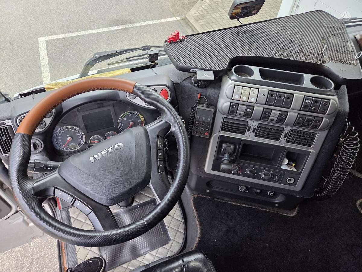 Iveco Stralis, auto transporters