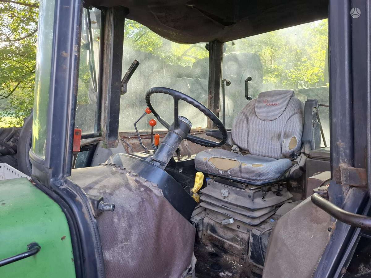 John Deere 2850, traktoriai