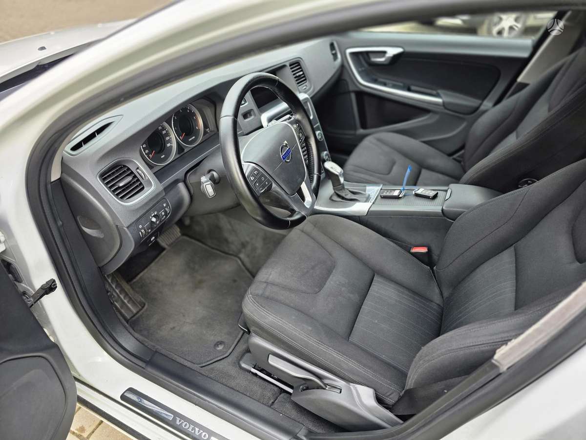 Volvo V60, 2.4 l., wagon