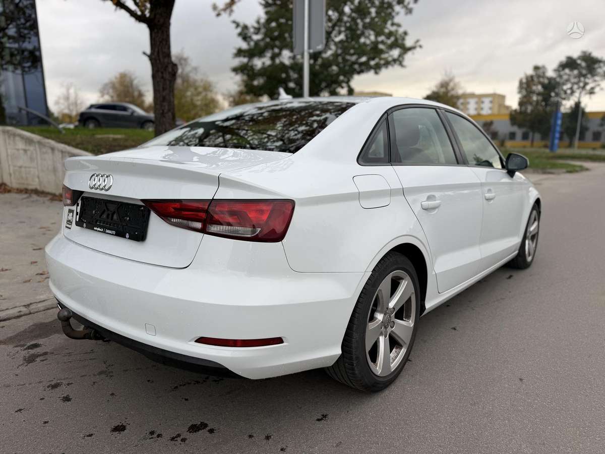 Audi A3, 1.6 l., Седан