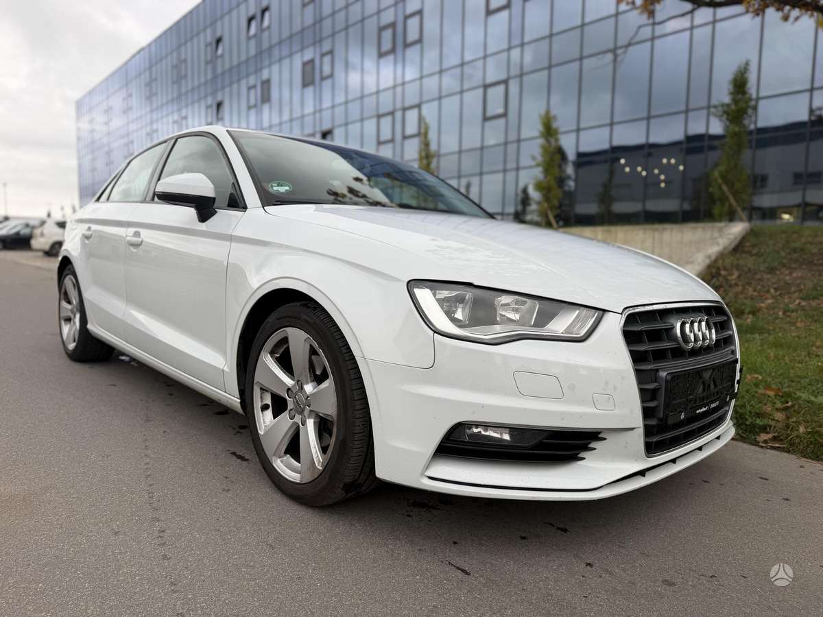 Audi A3, 1.6 l., Седан