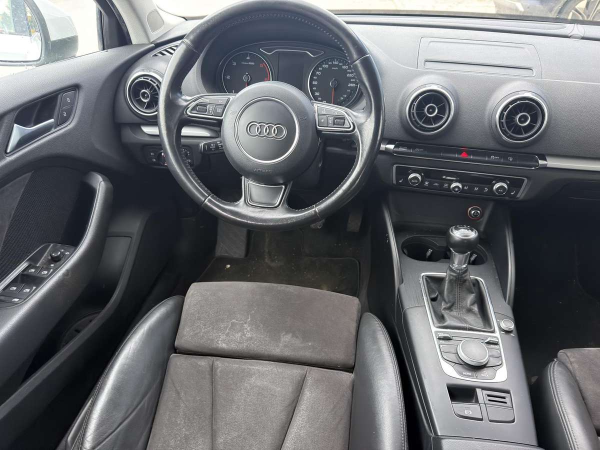 Audi A3, 1.6 l., Седан