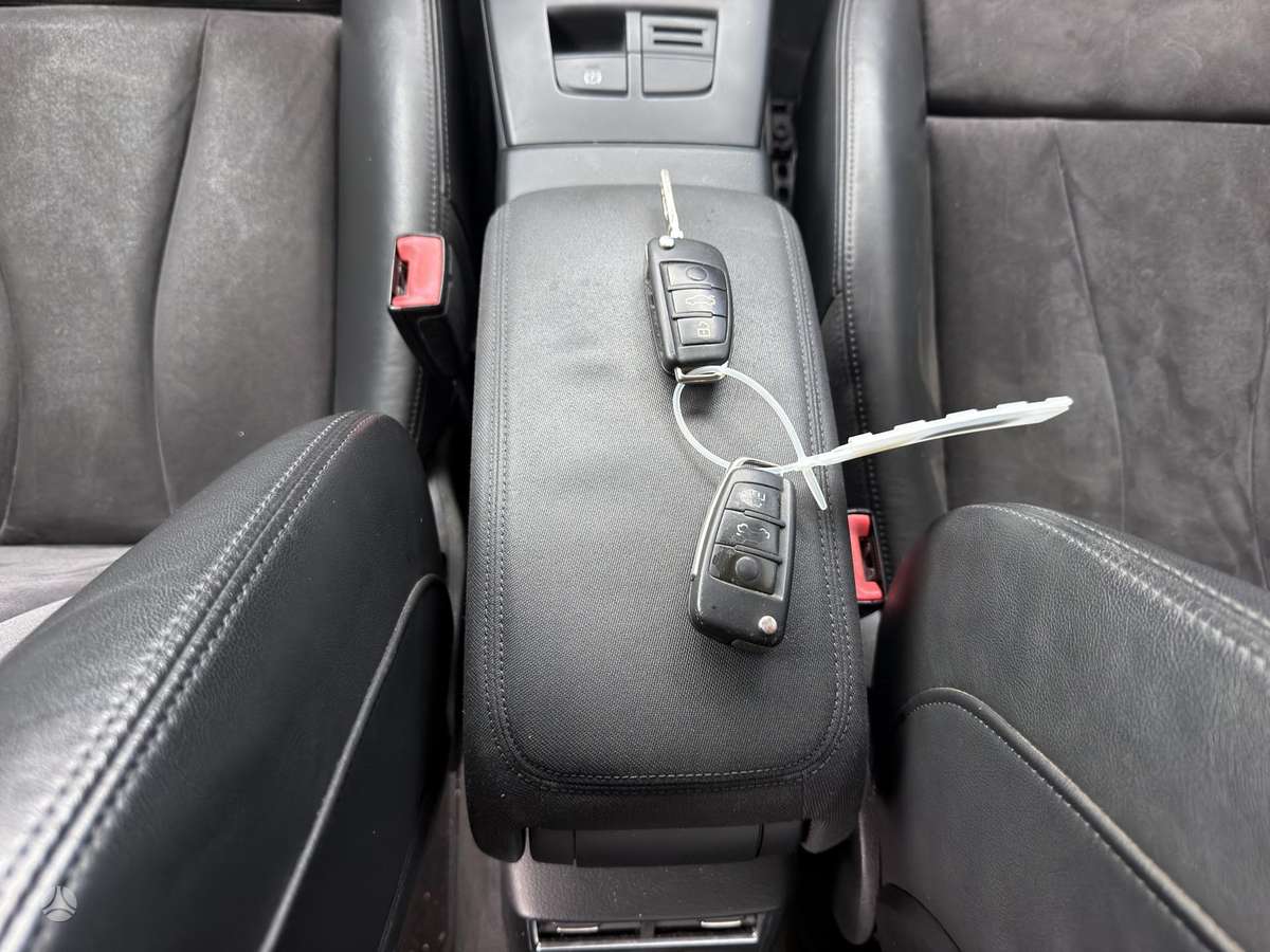 Audi A3, 1.6 l., Седан