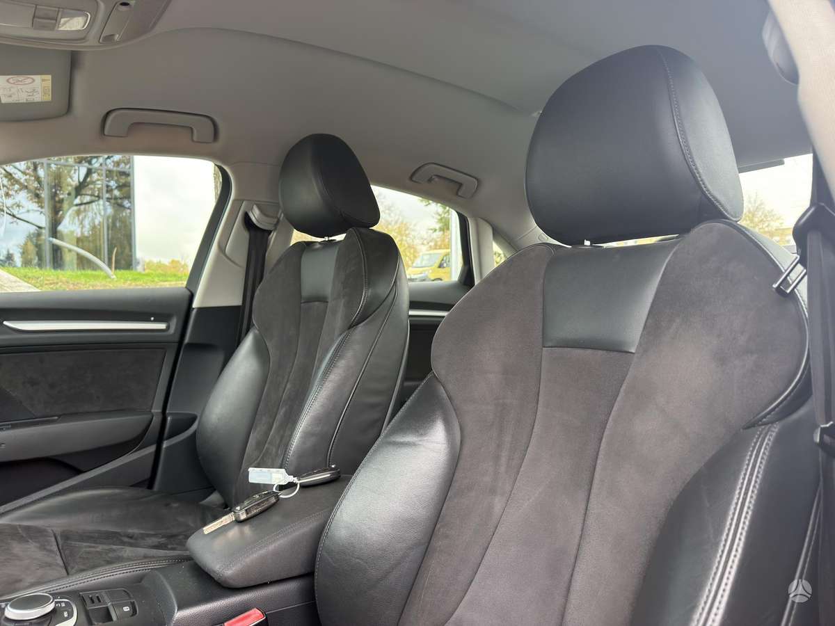 Audi A3, 1.6 l., Седан