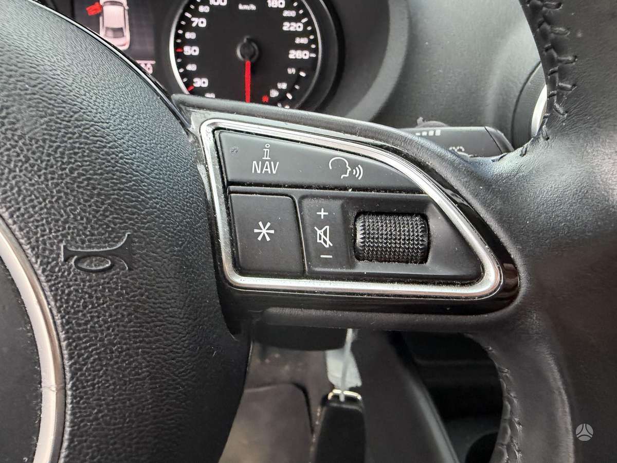 Audi A3, 1.6 l., Седан