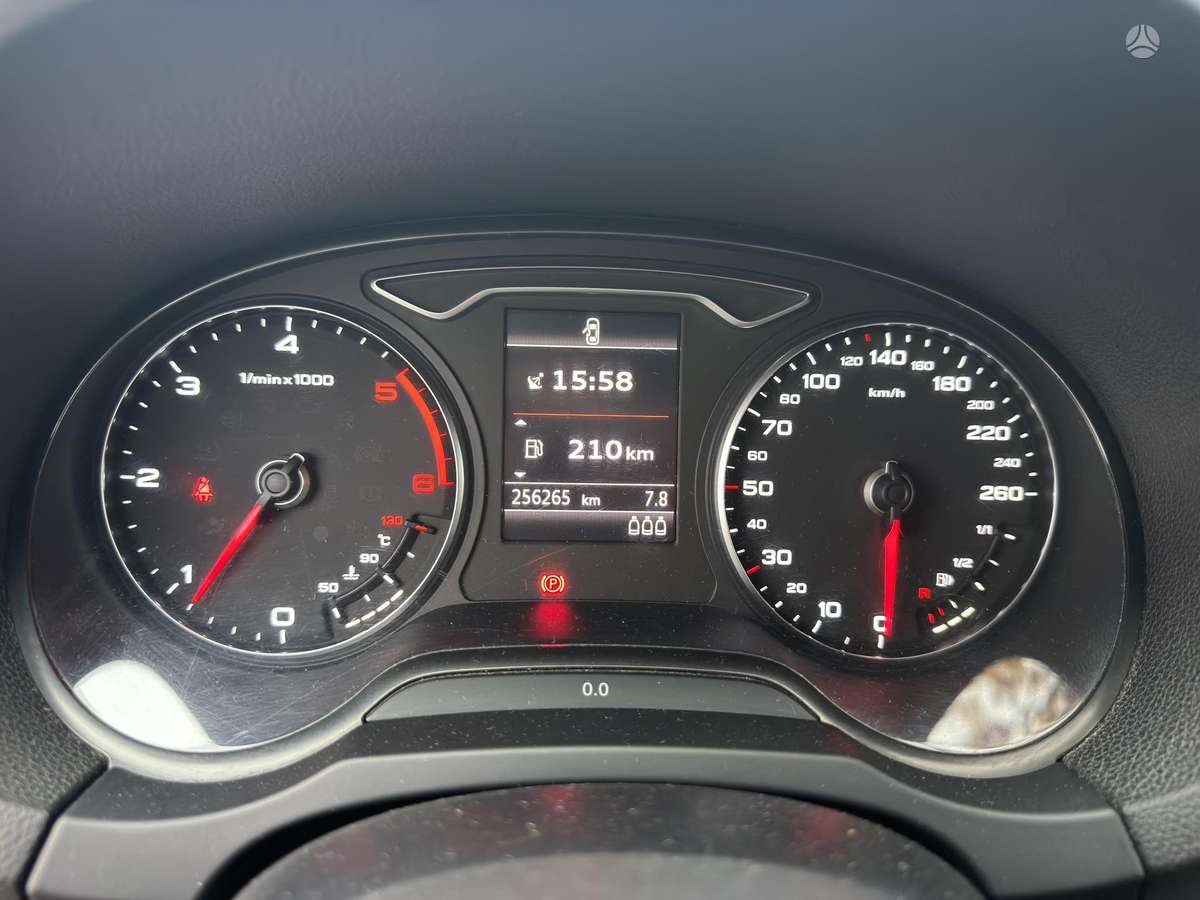 Audi A3, 1.6 l., Седан