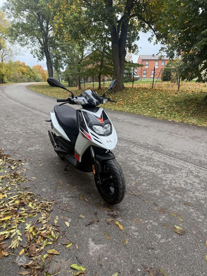 Aprilia SR 50cc, мотороллеры / мопеды