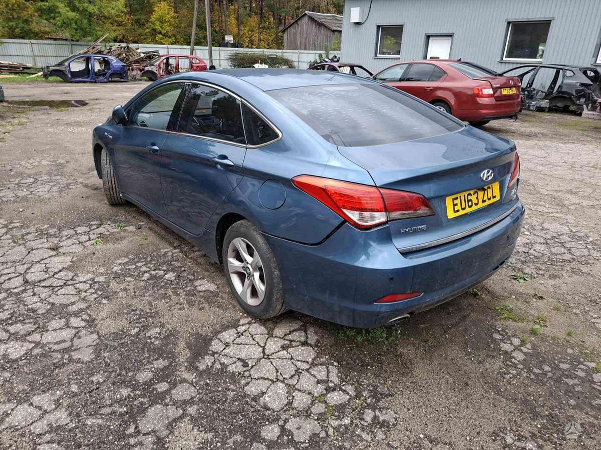 Hyundai i40 по частям