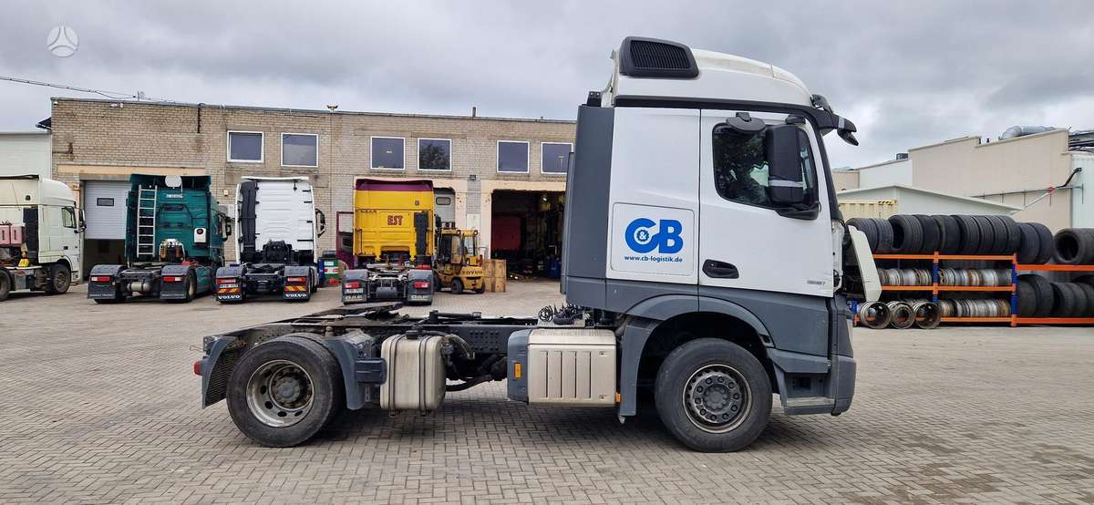 Mercedes-Benz Actros 1851, single sleeper