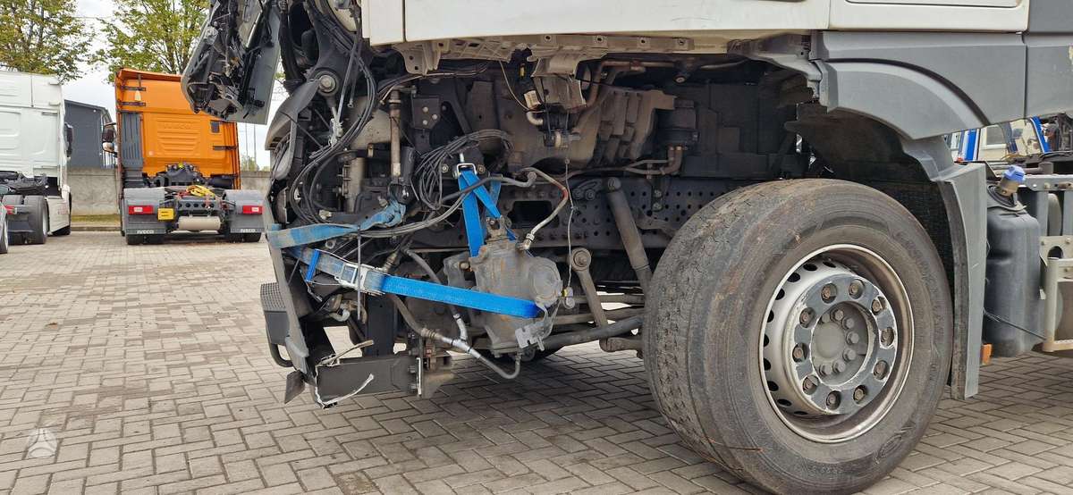 Mercedes-Benz Actros 1851, single sleeper