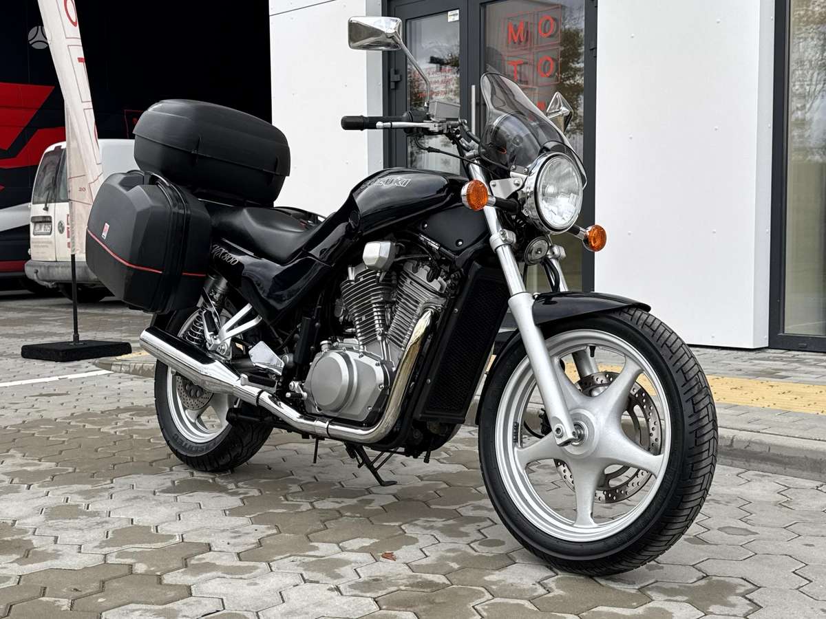 Suzuki VX 800cc, street / classic
