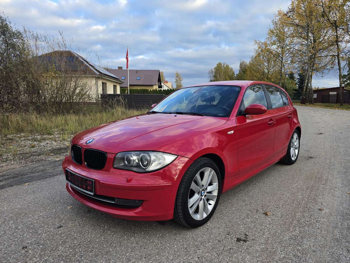 BMW 118, 2.0 l., Хэтчбек