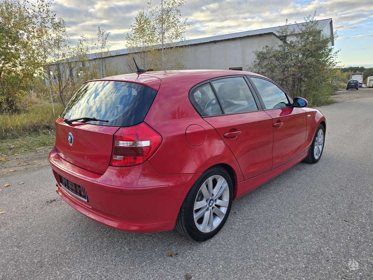 BMW 118, 2.0 l., Хэтчбек
