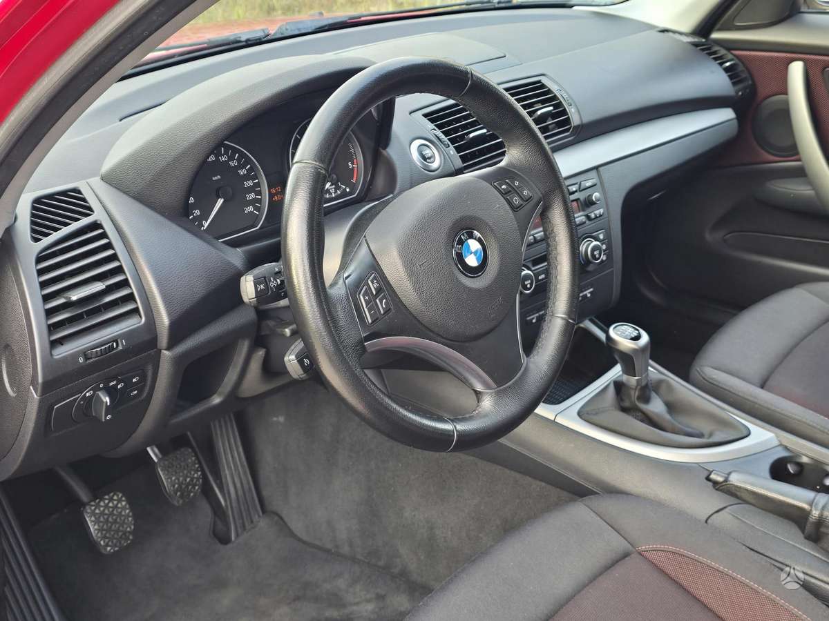 BMW 118, 2.0 l., Хэтчбек