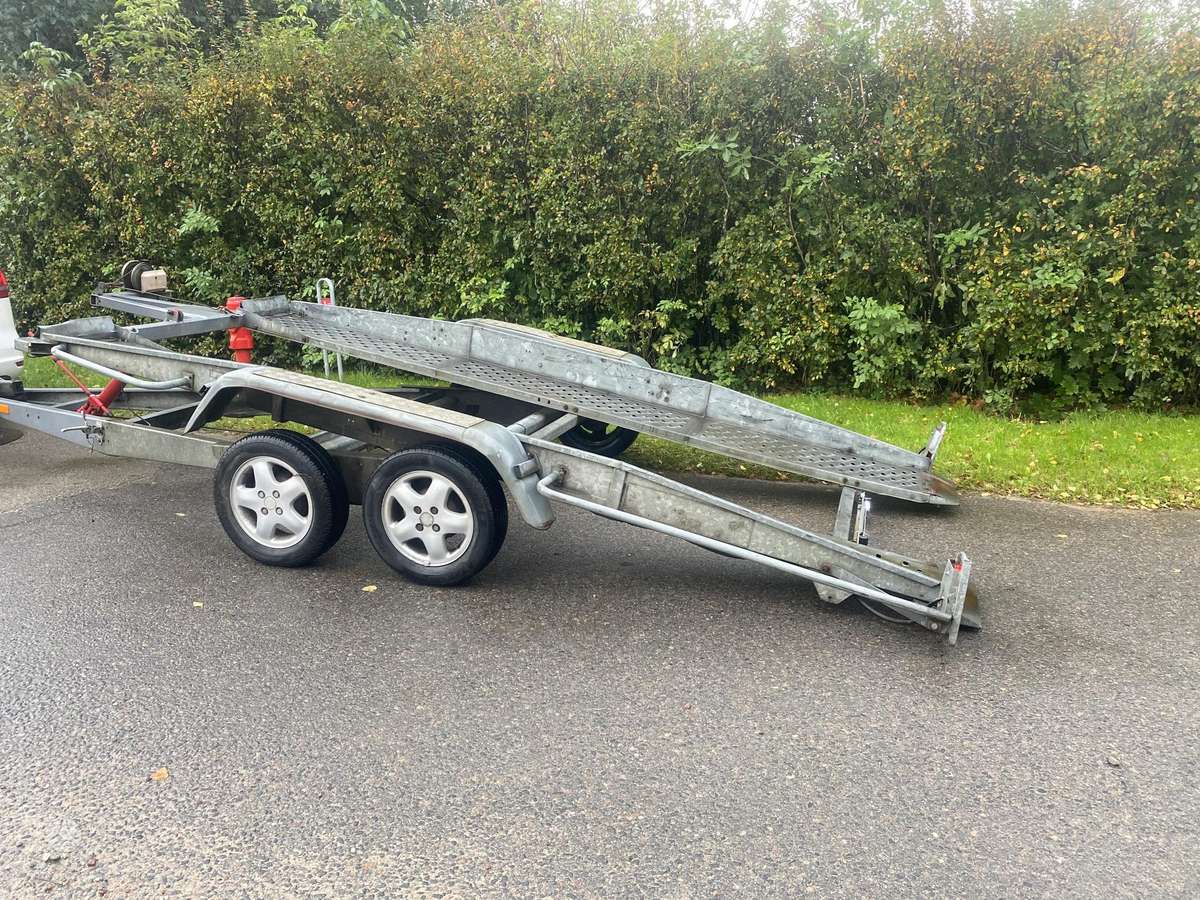 DT, auto transporter