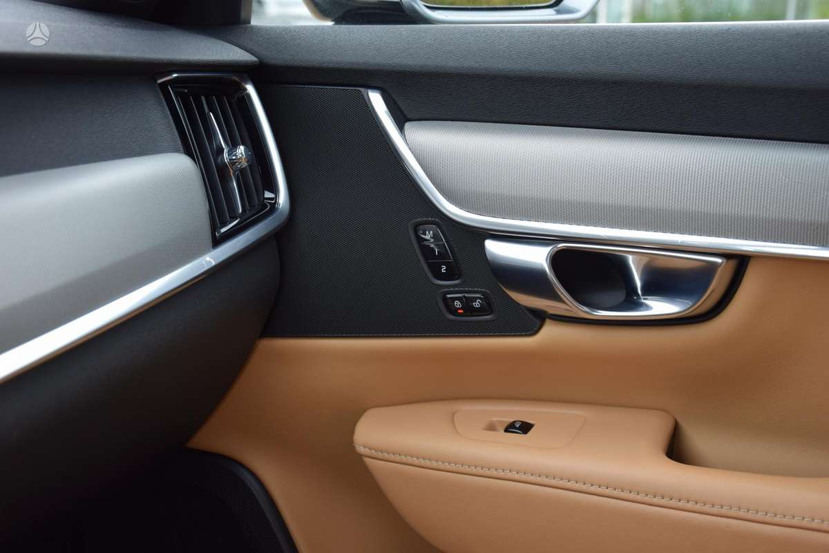 Volvo S90, 2.0 l., Седан