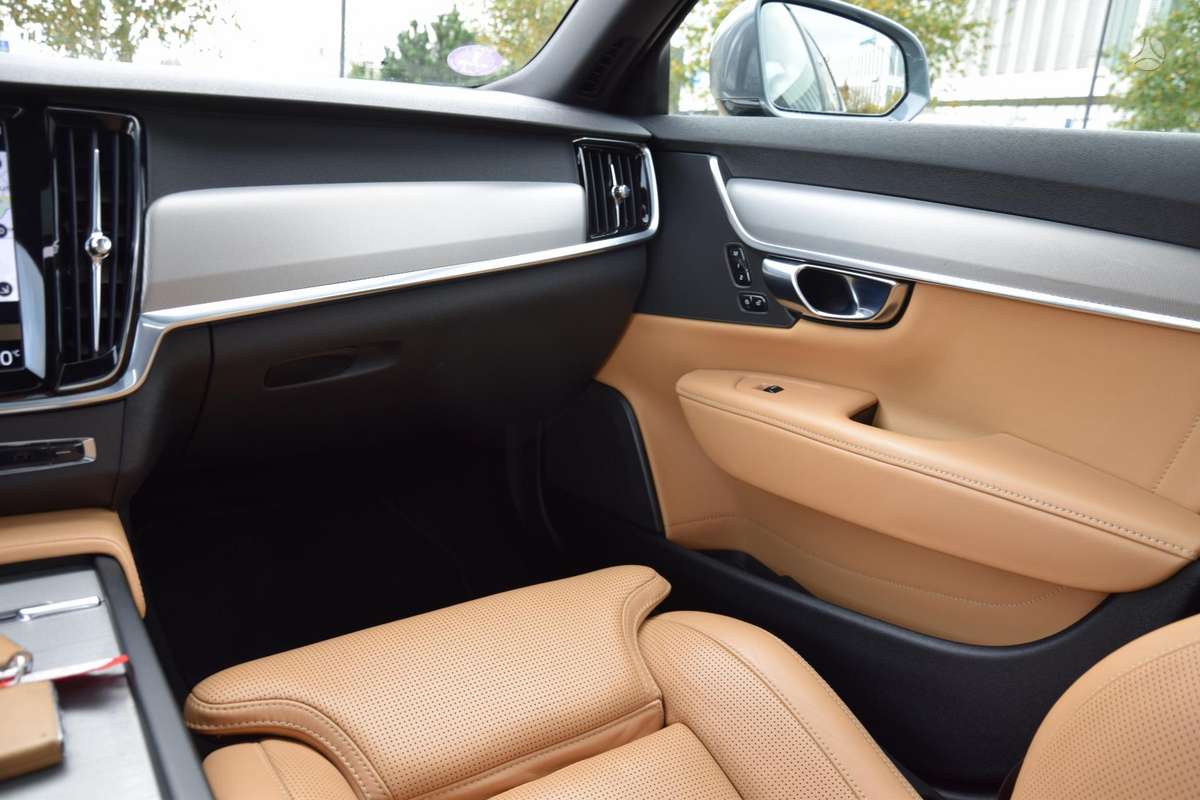 Volvo S90, 2.0 l., Седан