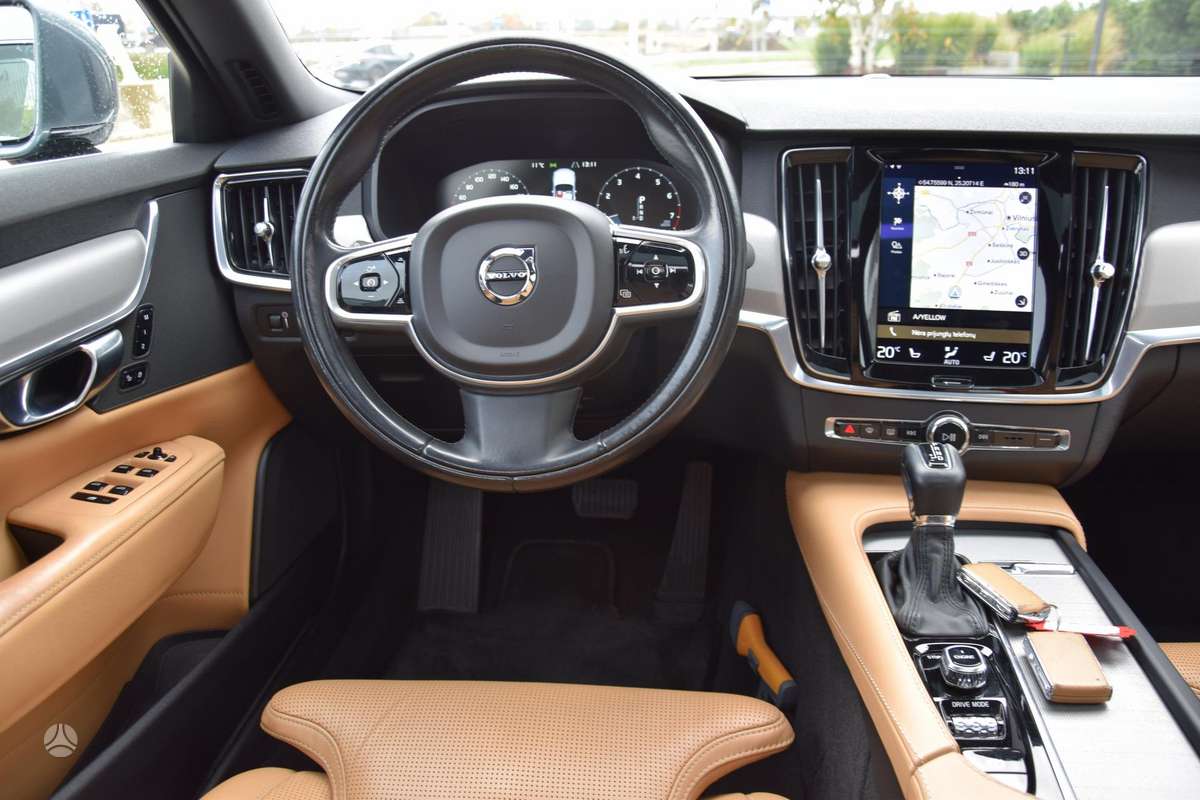 Volvo S90, 2.0 l., Седан