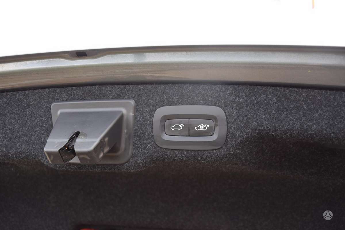 Volvo S90, 2.0 l., Седан