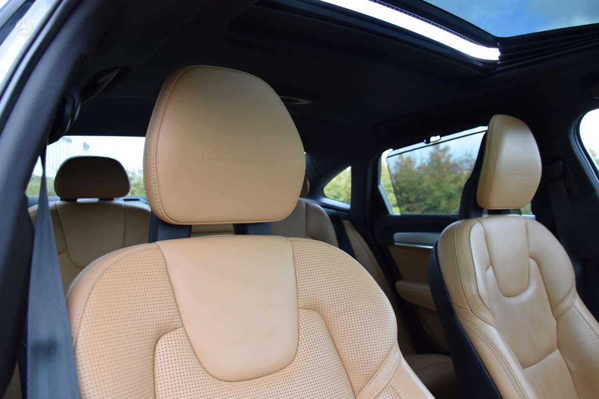 Volvo S90, 2.0 l., Седан