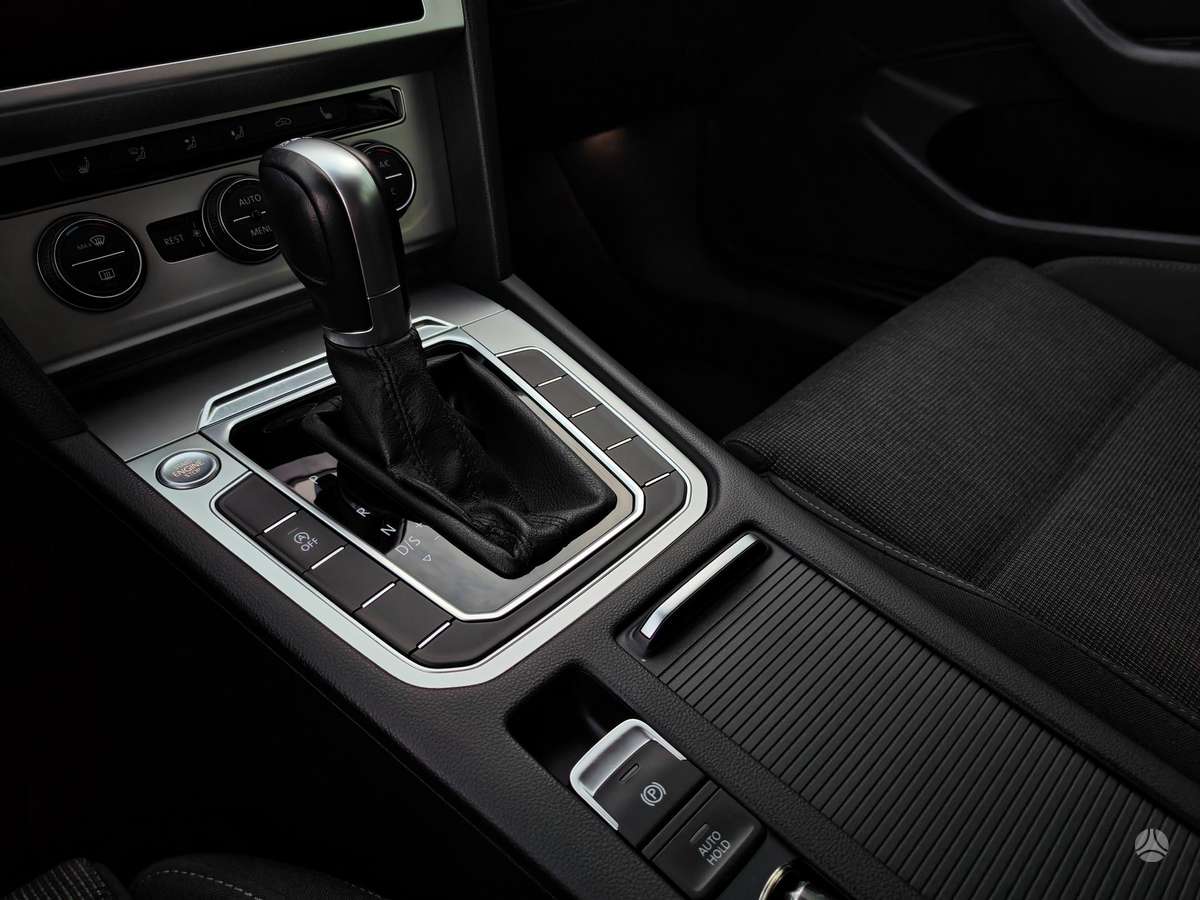 Volkswagen Passat, 2.0 l., Универсал