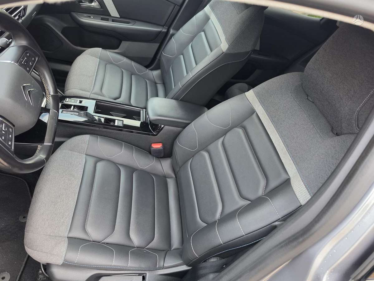 Citroen C4, 1.5 l., Внедорожник / Кроссовер