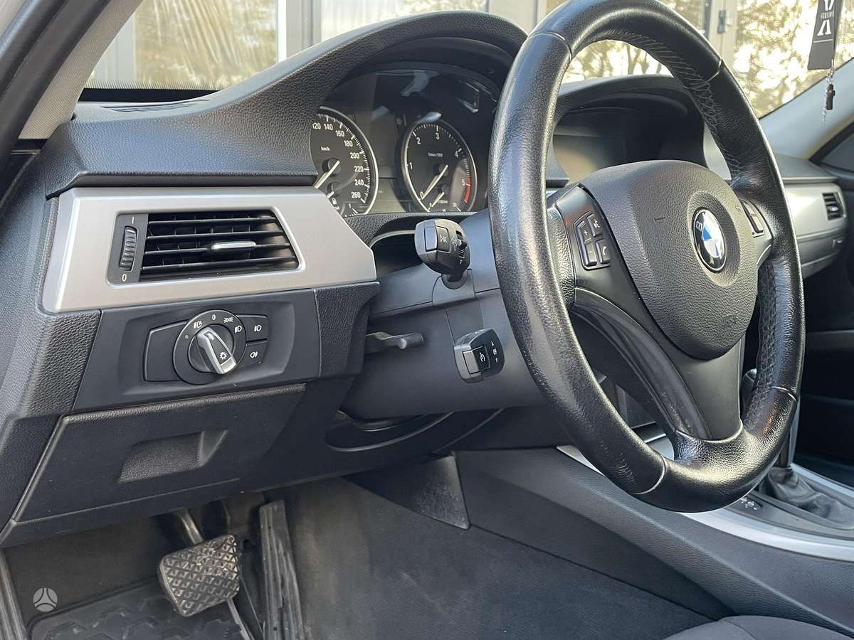 BMW 320, 2.0 l., universalas