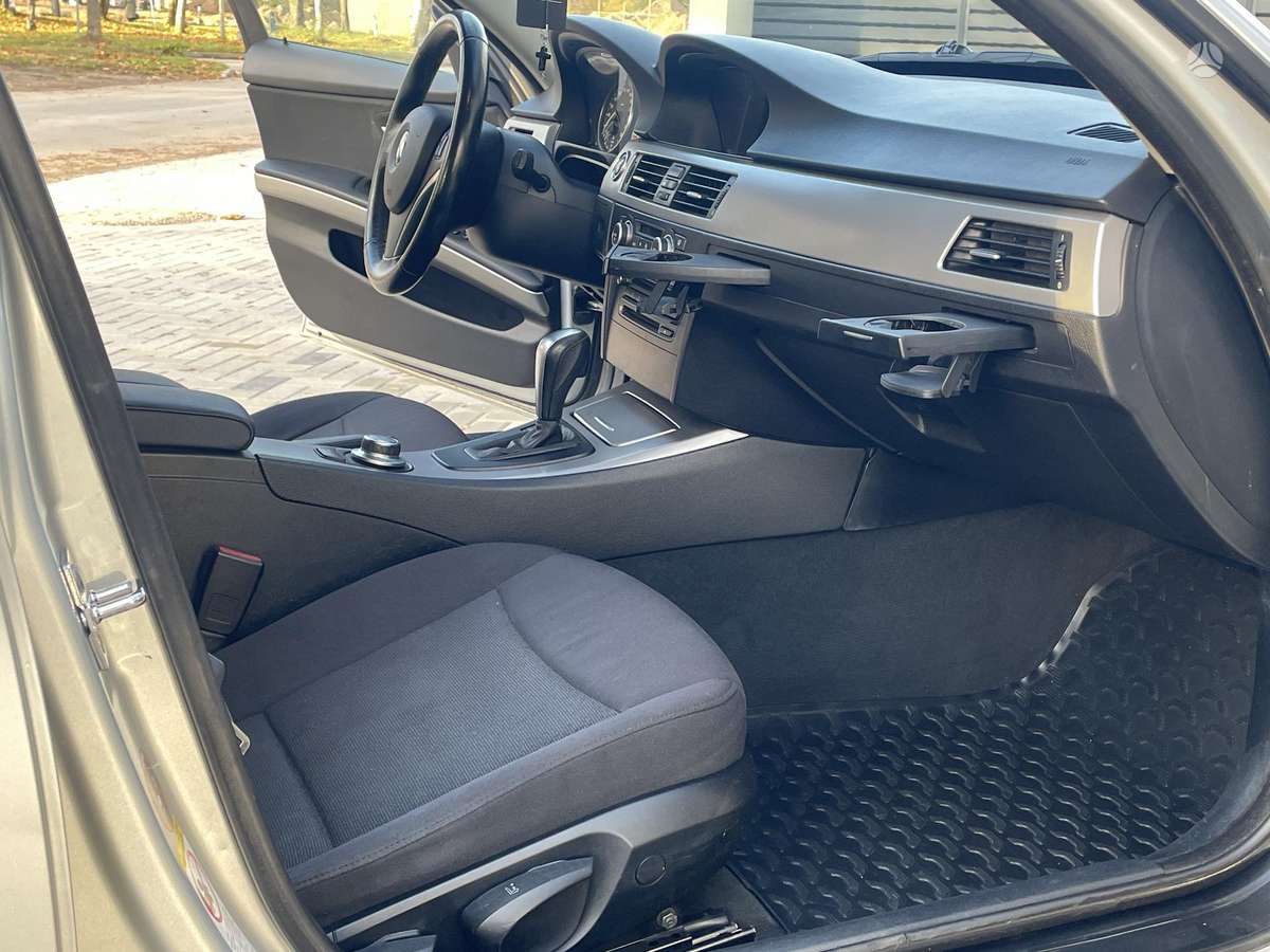 BMW 320, 2.0 l., universalas