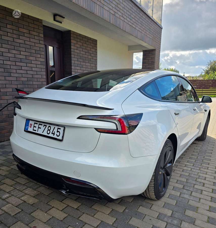 Tesla Model 3, 79 kWh, hatchback