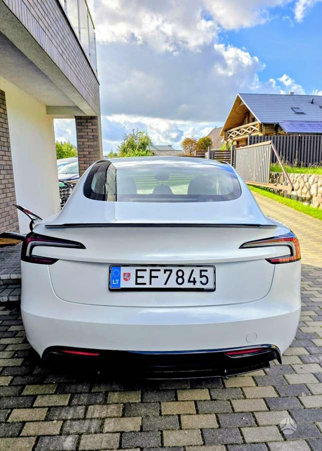 Tesla Model 3, 79 кВт·ч, Хэтчбек