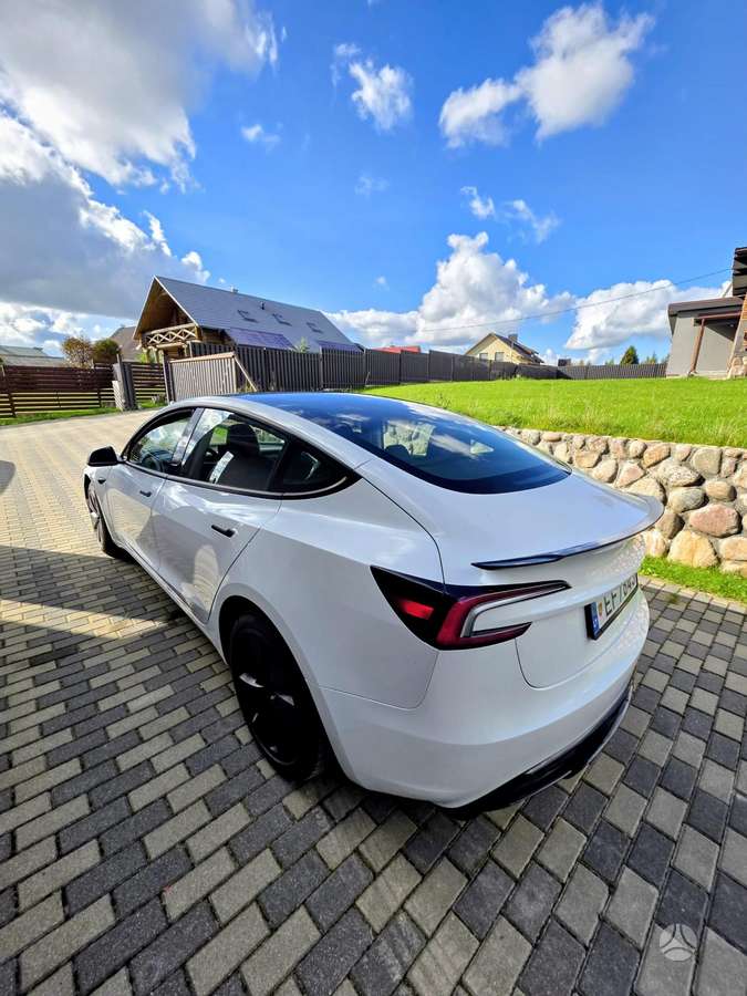 Tesla Model 3, 79 кВт·ч, Хэтчбек