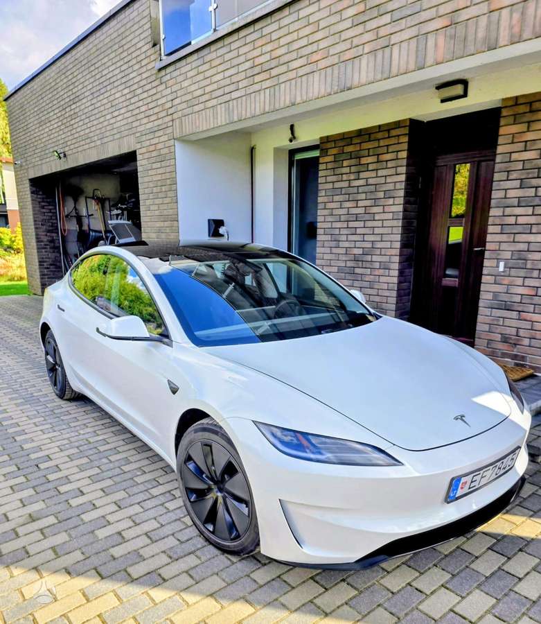 Tesla Model 3, 79 кВт·ч, Хэтчбек