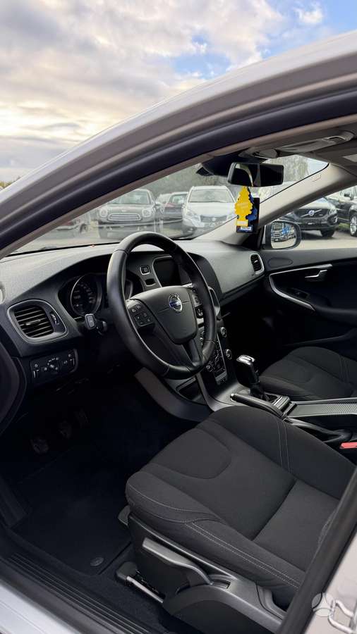 Volvo V40, 2.0 l., Универсал