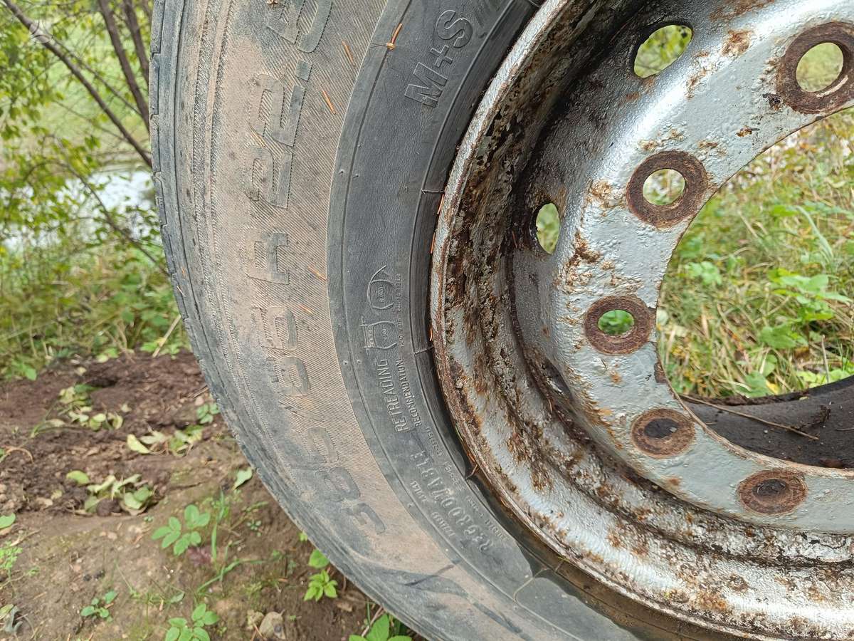 Uniroyal, universalios 385/65 R22,5