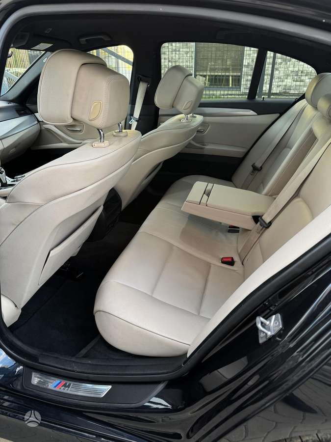 BMW 528, 3.0 l., Седан